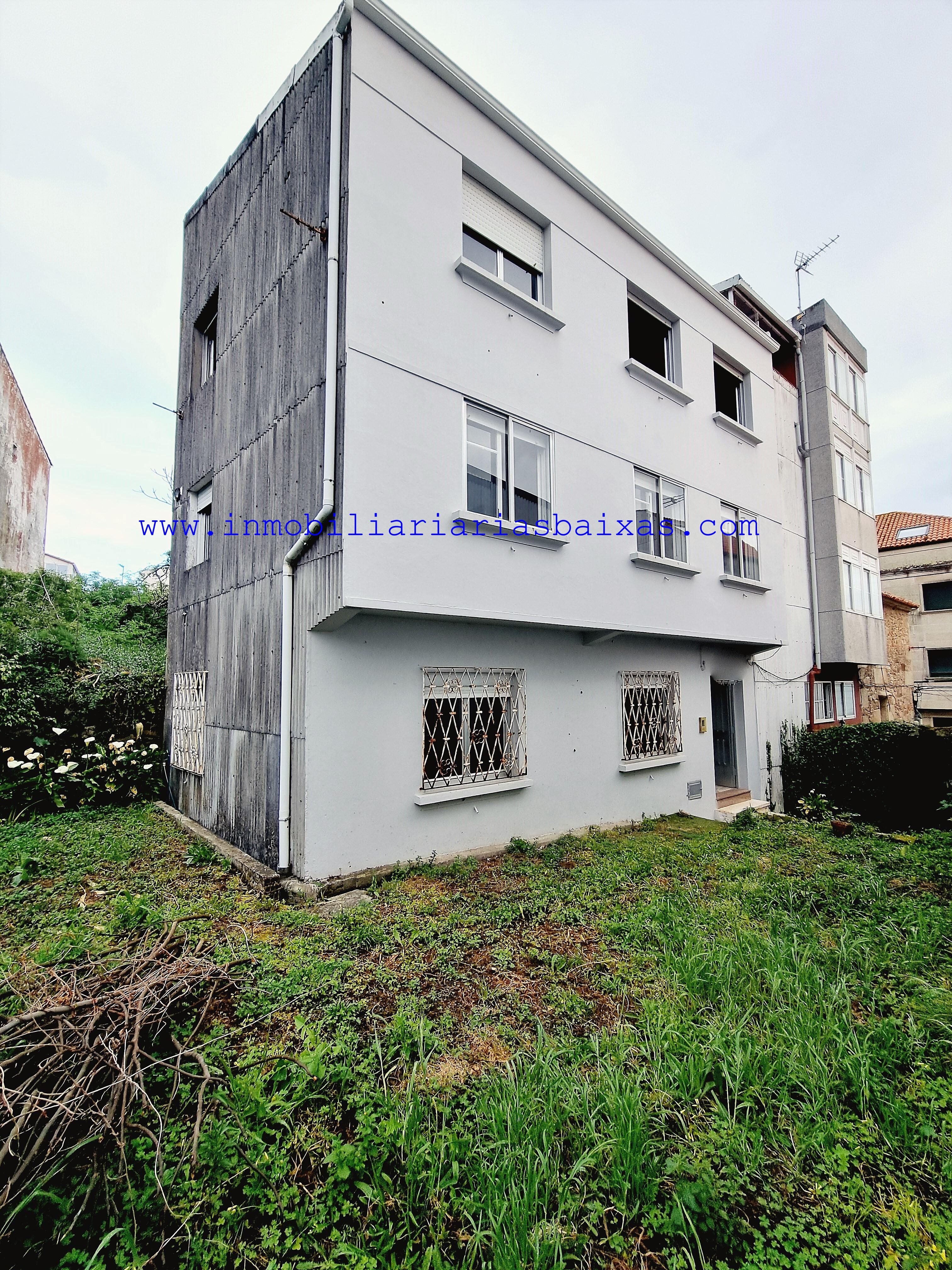 CASA CON VISTAS AL MAR Y TERRENO