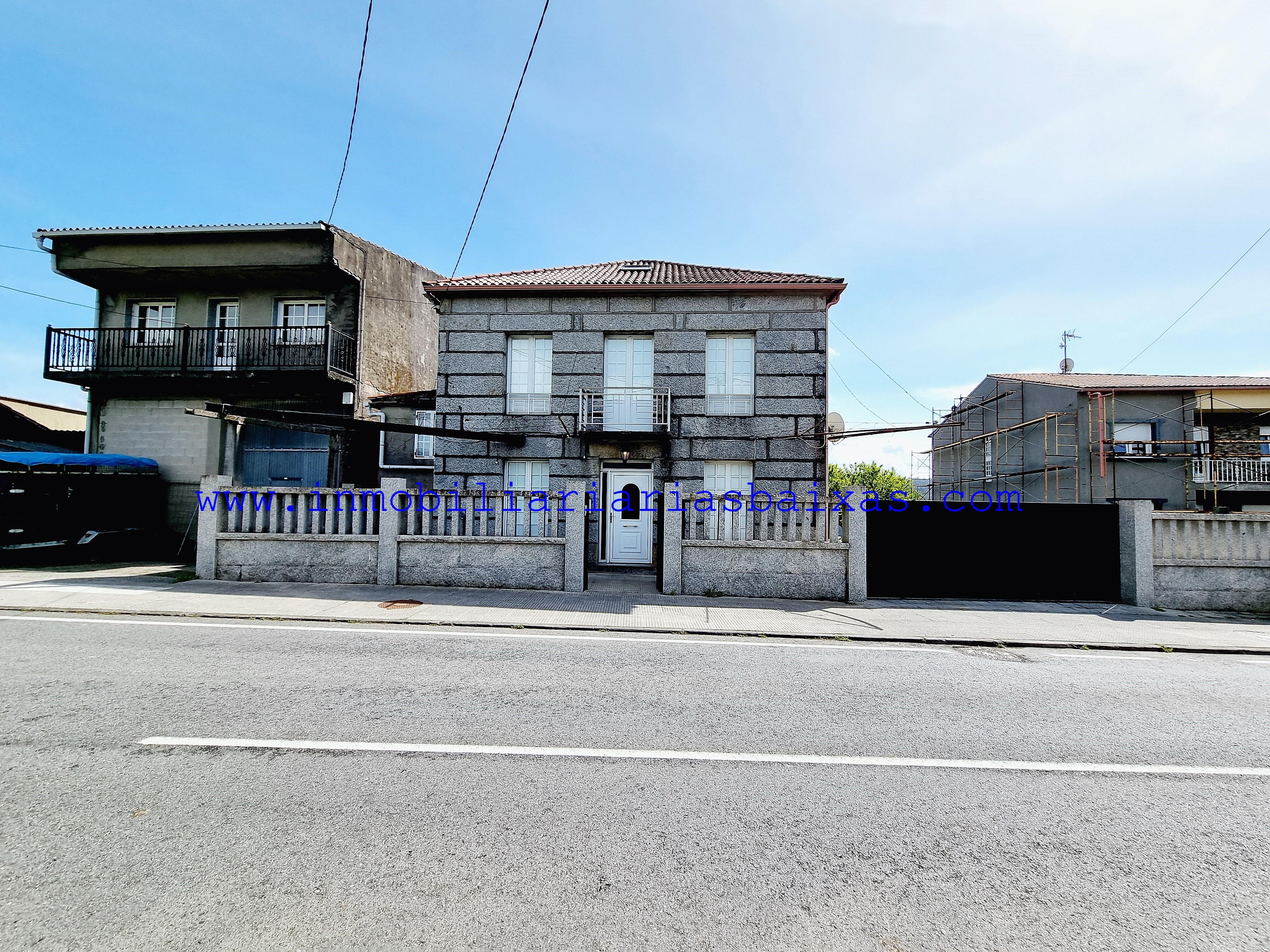 CASA DE PIEDRA CON TERRENO