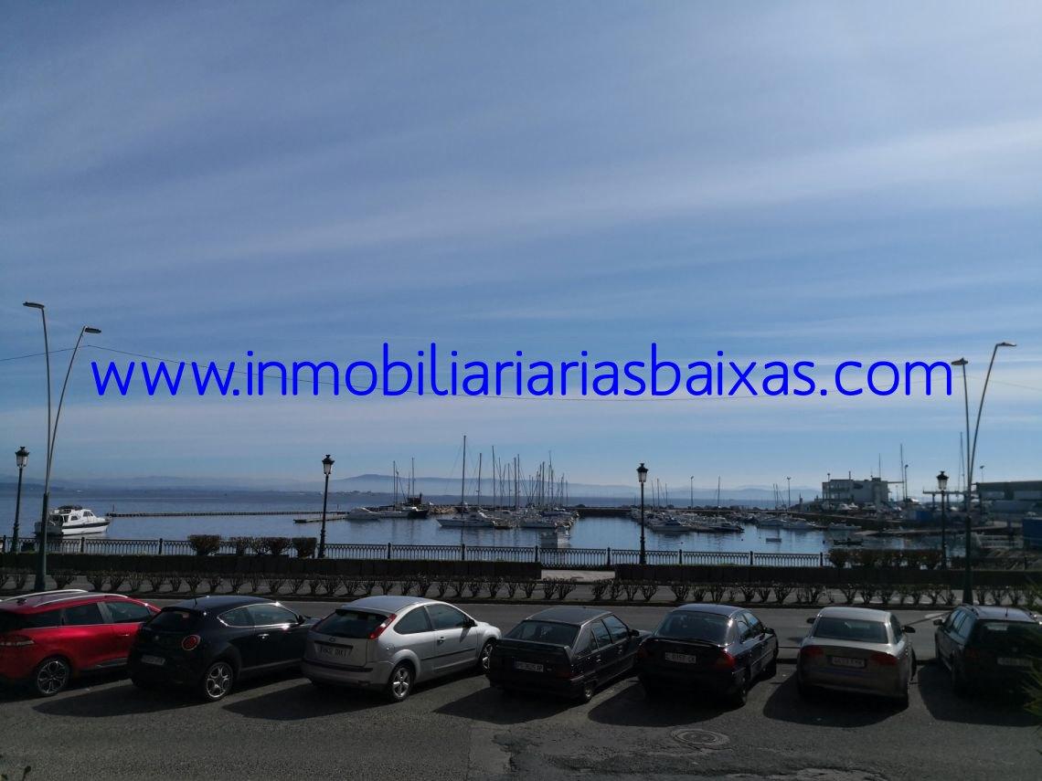 LOCAL COMERCIAL EN RIBEIRA