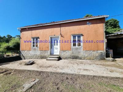 CASA DE PIEDRA PARA RESTAURAR CON TERRENO