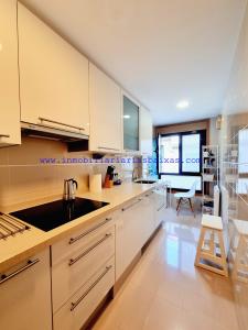 APARTAMENTO EN EL CENTRO DE RIBEIRA